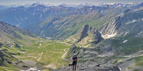 Pointe de Drône (2.948  m.) desde el Col Grand St. Bernard