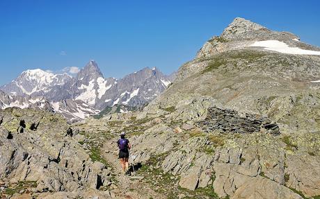 Pointe de Drône (2.948  m.) desde el Col Grand St. Bernard