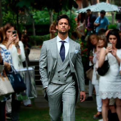 boda de ensueño, bodas modernas, trajes de novio, estilo personal boda, celebraciones únicas, bodas inolvidables, wedding tips, plan de bodas,Trajes de novio 2025,bodas españa,