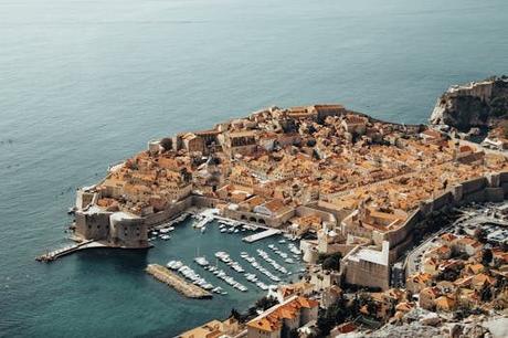 Aventúrate en atomic heart español descargar: todo lo que necesitas saber