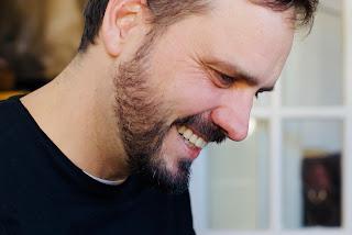 Del poema de cada día. Hoy, Isla, de Kirmen Uribe