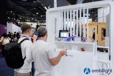 Ambilight presentó en CES 2025 el producto inteligente Black EC de segunda generación para vehículos completos Ambilight presentó en CES 2025 el producto inteligente Black EC de segunda generación para vehículos completos