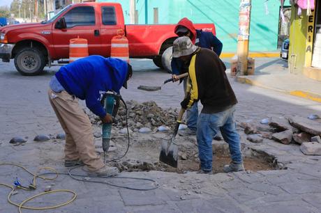 Villa de Pozos avanza en la rehabilitación de vialidades para mejorar la infraestructura urbana