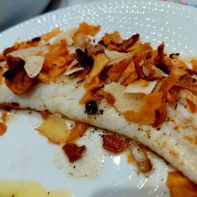 LOMOS DE GALLOPEDRO CON MANTEQUILLA Y LIMÓN