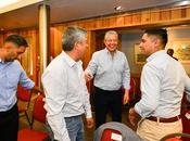 Rolando Figueroa firmó gran acuerdo Neuquinidad comprometió