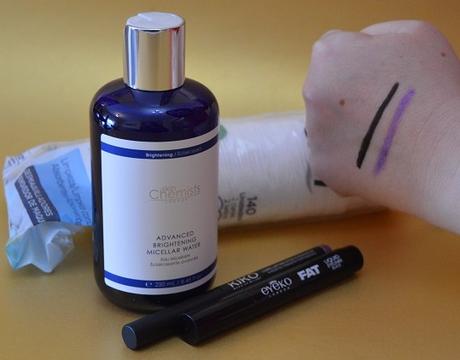 El agua micelar “Advanced Brightening Micellar Water” de SKIN CHEMISTS