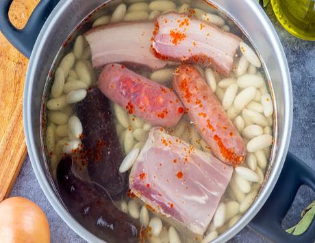 Fabada asturiana - España