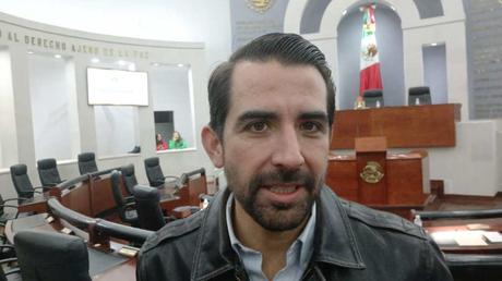 Exigen sancionar a policías que incumplan su función y piden orden en movilidad de motociclistas