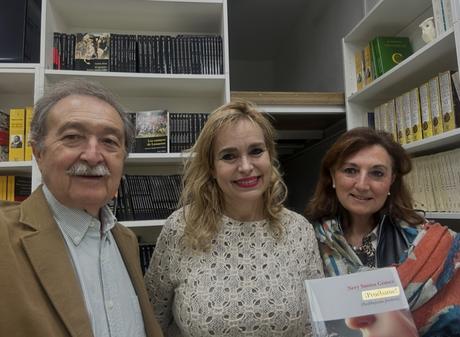 Presentación del libro «Pruébame» de Nery Santos Gómez por el escritor José Luis Marín Aranda en Madrid. Presentación del libro «Pruébame» de Nery Santos Gómez por el escritor José Luis Marín Aranda en Madrid.