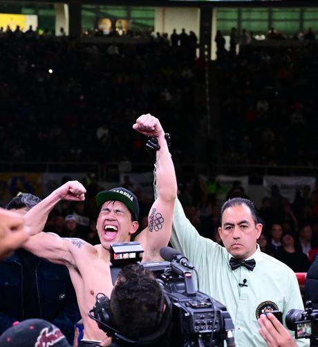 Misael «El Chino» Rodríguez derrota a Omar Chávez en la vibrante Arena Potosí