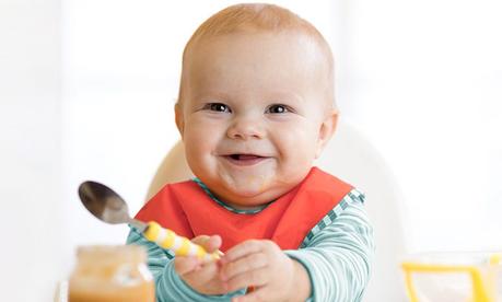 Como enseñar a comer a los peques con cuchara