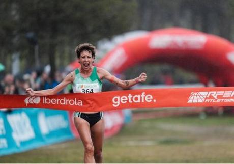 Carolina Robles revalida su título en el Campeonato de España de Cross Carolina Robles revalida su título en el Campeonato de España de Cross