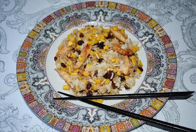 Salteado de arroz jazmín con pollo y frutos secos