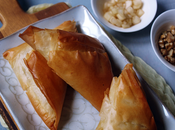 Triángulos crujientes queso, pera nuez