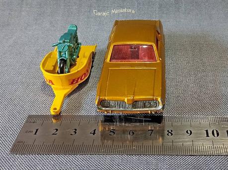 Mercury Cougar King Size y tráiler con moto Honda Series 1-75 de Matchbox Mercury Cougar King Size y tráiler con moto Honda Series 1-75 de Matchbox