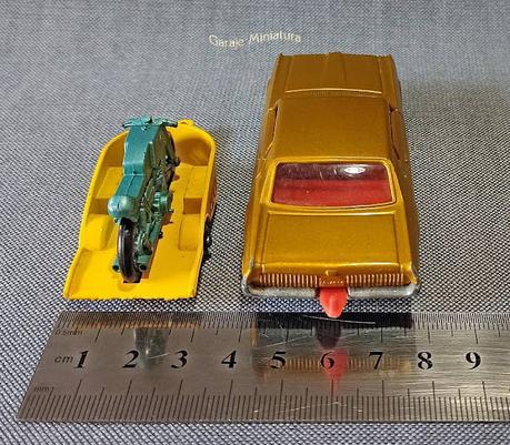 Mercury Cougar King Size y tráiler con moto Honda Series 1-75 de Matchbox Mercury Cougar King Size y tráiler con moto Honda Series 1-75 de Matchbox