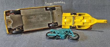 Mercury Cougar King Size y tráiler con moto Honda Series 1-75 de Matchbox Mercury Cougar King Size y tráiler con moto Honda Series 1-75 de Matchbox