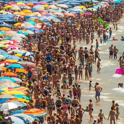 ¿Está España preparada para recibir tantos turistas extranjeros al año? Contradicciones en el sector turístico.