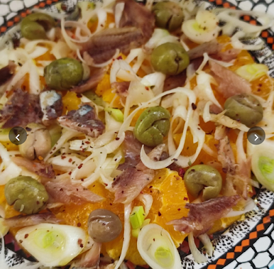 ENSALADA DE NARANJA Y ARENQUES CON CEBOLLETA