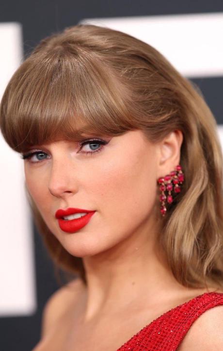 Grammys 2025 Makeup taylor Swift Grammys Grammy lady gaga taylor swift maquillaje Makeup miley Cyrus Sabrina carpenter
