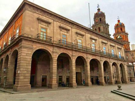 San Luis Potosí defiende su gestión de gasto público ante declaraciones polémicas