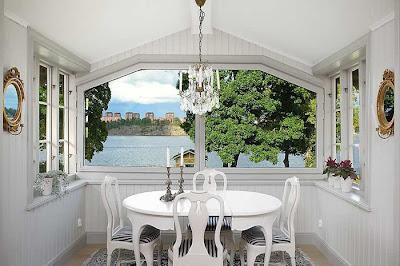 CASA RUSTICA FRENTE AL LAGO