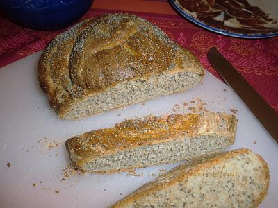 Pan de semillas de amapola con jamón de Jabugo triple X