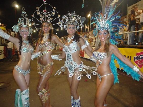 ¿De dónde proviene la palabra Carnaval?