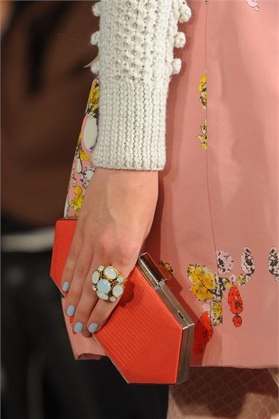 OSCAR DE LA RENTA FALL 2012: UN LUJO PARA LOS SENTIDOS