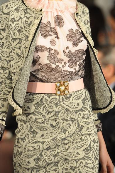 OSCAR DE LA RENTA FALL 2012: UN LUJO PARA LOS SENTIDOS