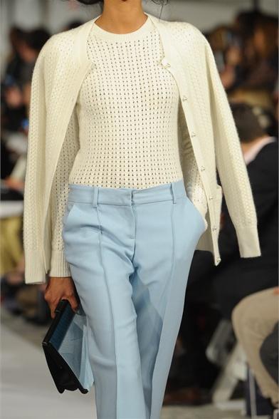 OSCAR DE LA RENTA FALL 2012: UN LUJO PARA LOS SENTIDOS