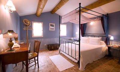 BALDAQUINOS RUSTICOS EN EL DORMITORIO