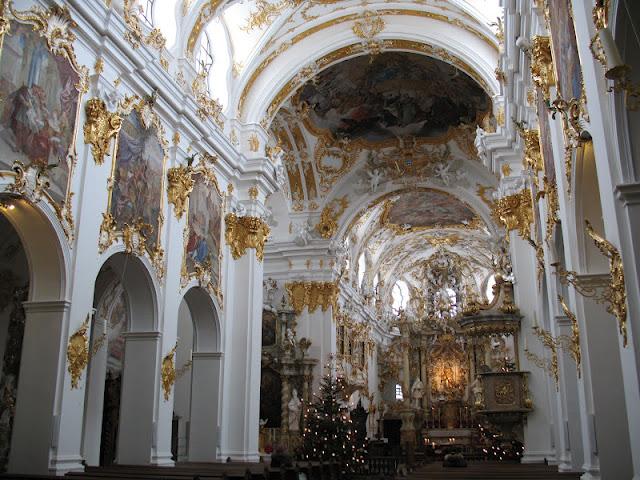 CALLEJEANDO EN REGENSBURG: ENTRE GOTICOS, ROMANOS Y EL DANUBIO