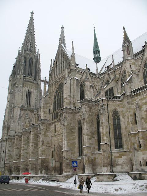 CALLEJEANDO EN REGENSBURG: ENTRE GOTICOS, ROMANOS Y EL DANUBIO