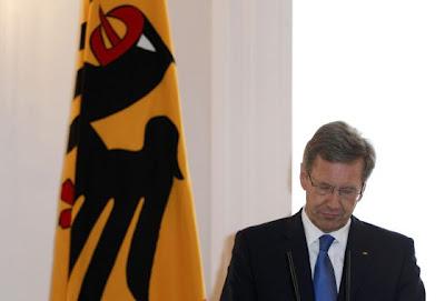 Dimite el presidente alemán acusado de corrupción