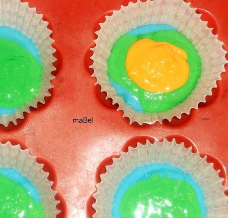 Rainbow cupcakes - Magdalenas de colores