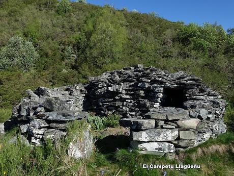 La Proída-Las Ḷḷagunas de Ḷḷagüeños-Picu Ḷḷagüeños-El Cuetu l´Osu-Penamayor