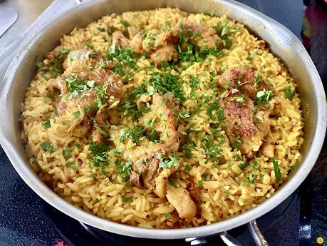 Arroz amarillo con pollo, para cuándo no sepas que cocinar