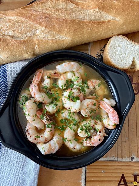 Gambas al ajillo, tradición española en una receta