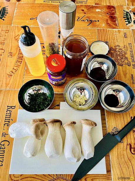 Setas de cardo con hoisin y salsa de ostras, una opción vegetariana de lujo Setas de cardo con hoisin y salsa de ostras, una opción vegetariana de lujo