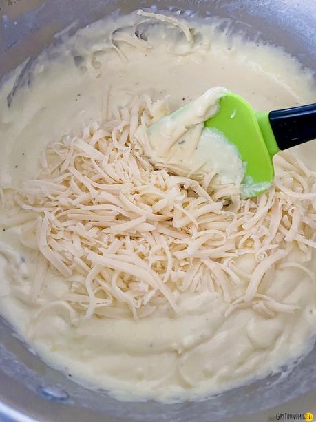 Pommes aligot, puré de patatas con queso