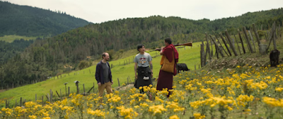 EL MONJE Y EL RIFLE (The Monk and the Gun) cine