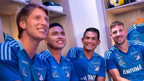 Millonarios presenta su nueva camiseta para la temporada 2025