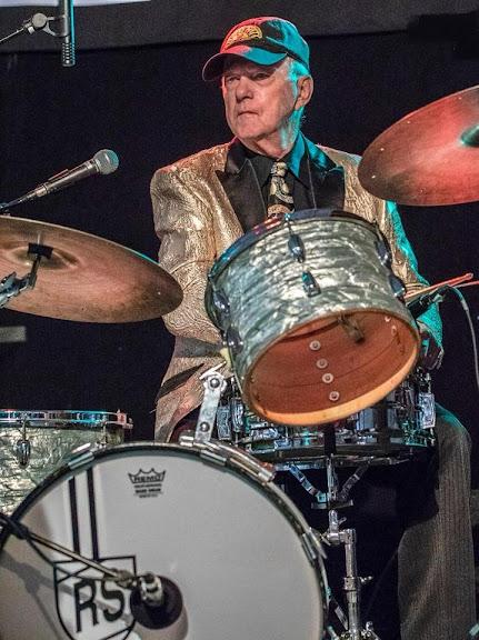 Efemérides del Rock y Heavy Metal: Que pasó un 09 de Febrero