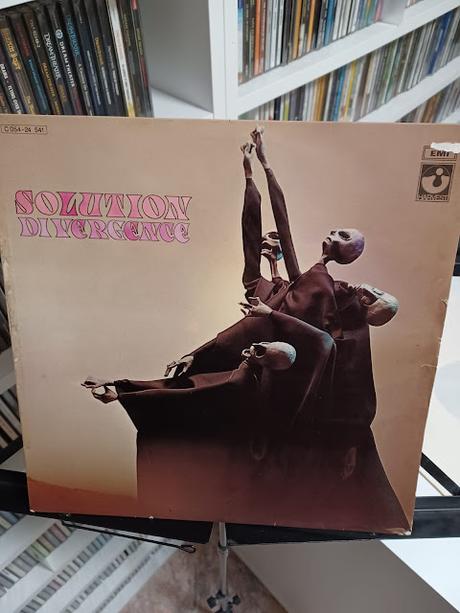 SOLUTION: DIVERGENCE (1972)