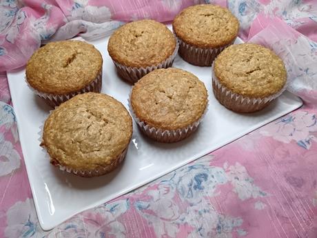 MUFFINS À LA BANANE ET NOIX DE COCO / COCONUT BANANA MUFFINS /MAGDALENAS DE BANANA Y COCO / مافن الموز وجوز الهند MUFFINS À LA BANANE ET NOIX DE COCO / COCONUT BANANA MUFFINS /MAGDALENAS DE BANANA Y COCO / مافن الموز وجوز الهند