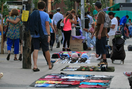 Marcas del Retail hace un llamado urgente generar una estrategia integral para combatir el comercio informal y la delincuencia Marcas del Retail hace un llamado urgente generar una estrategia integral para combatir el comercio informal y la delincuencia