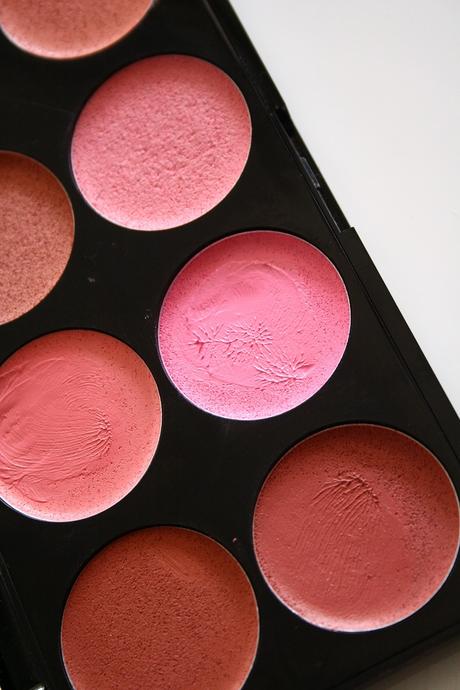 Pequeños grandes trucos de maquillaje Blush-1063136_1280