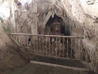 Las creencias religiosas son constructos sociales Las creencias religiosas son constructos sociales