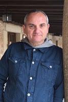 Reseña: La cuidadora, de Mario Escobar